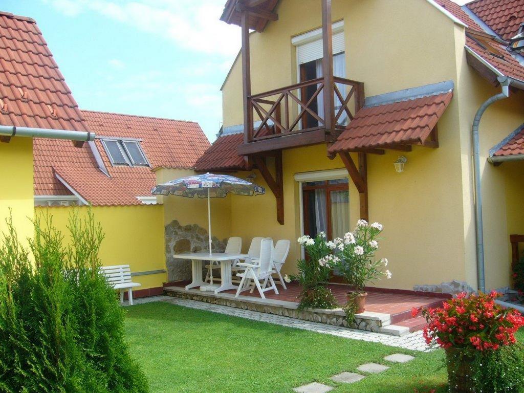Anna Villa Lenti Luaran gambar